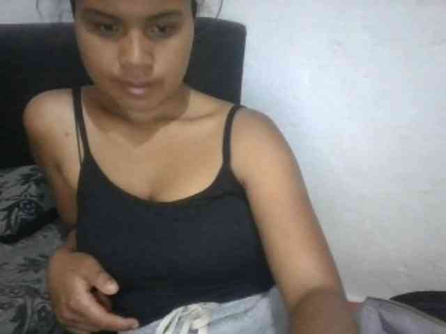 Modèle: Mayahery