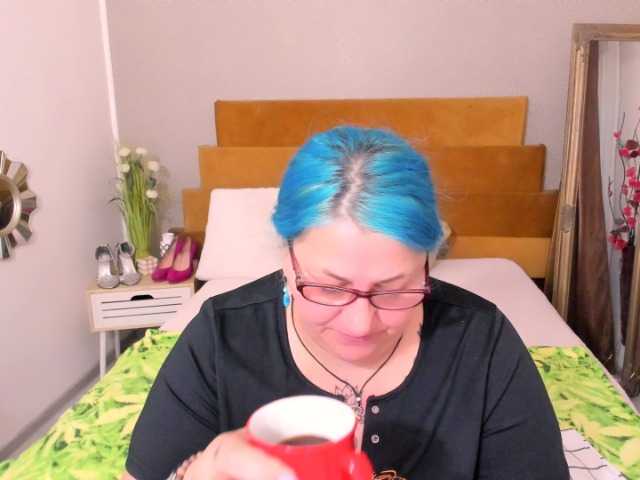 SweetBoobsM live cam preview