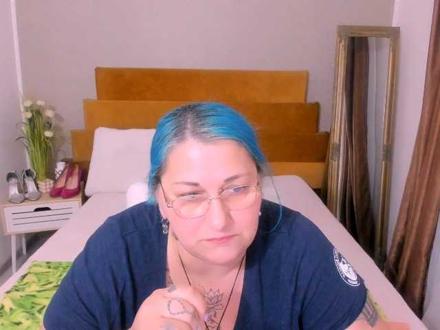 SweetBoobsM live cam on BongaCams