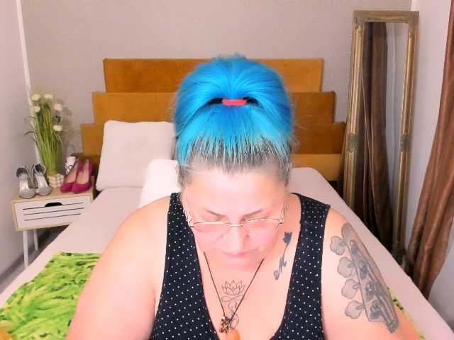 SweetBoobsM live cam on BongaCams