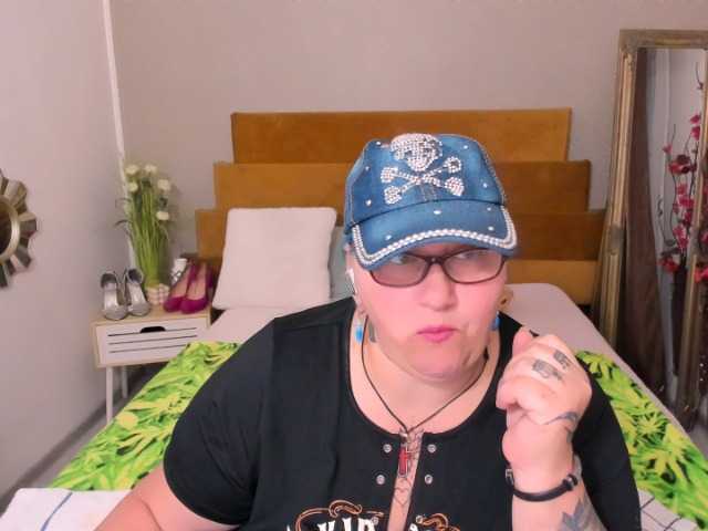 SweetBoobsM