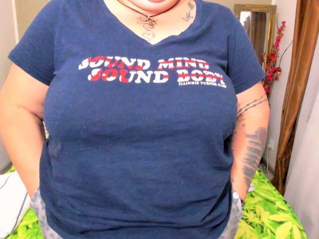 SweetBoobsM