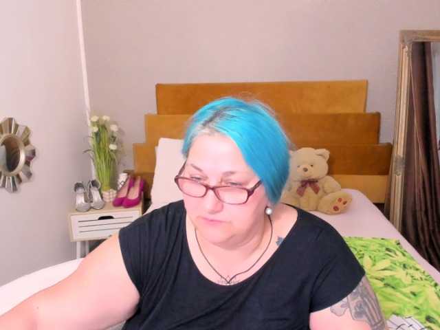 SweetBoobsM live cam on BongaCams