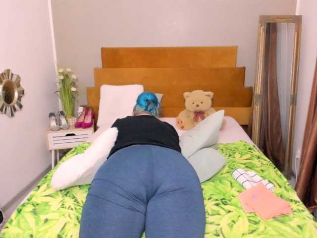 SweetBoobsM live cam on BongaCams