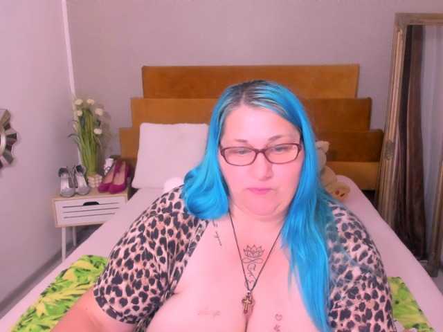 SweetBoobsM