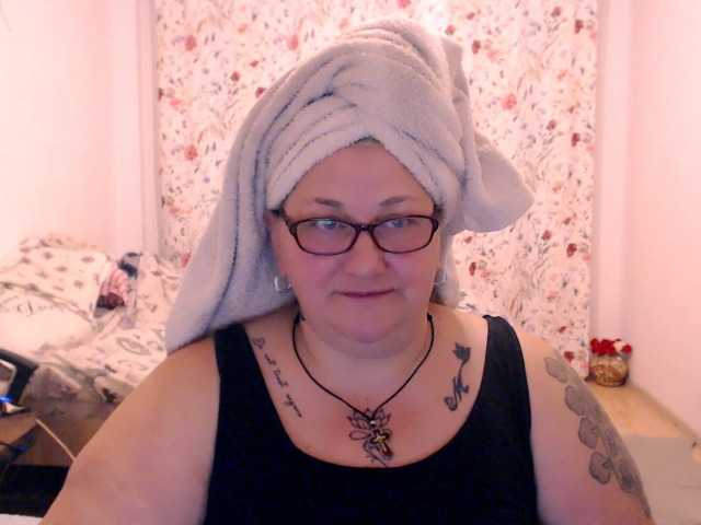 SweetBoobsM live cam on BongaCams