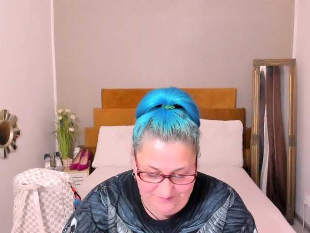 SweetBoobsM live cam preview