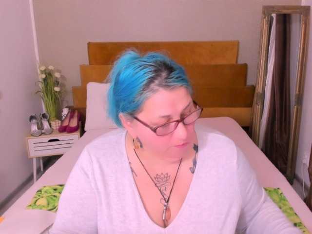 SweetBoobsM live cam on BongaCams