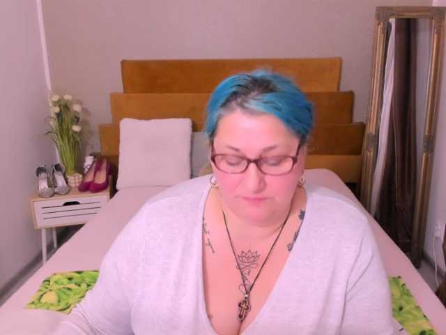 SweetBoobsM live cam on BongaCams