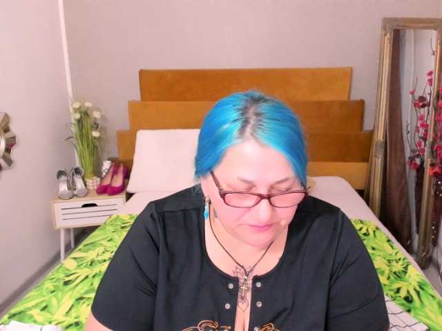 SweetBoobsM live cam on BongaCams