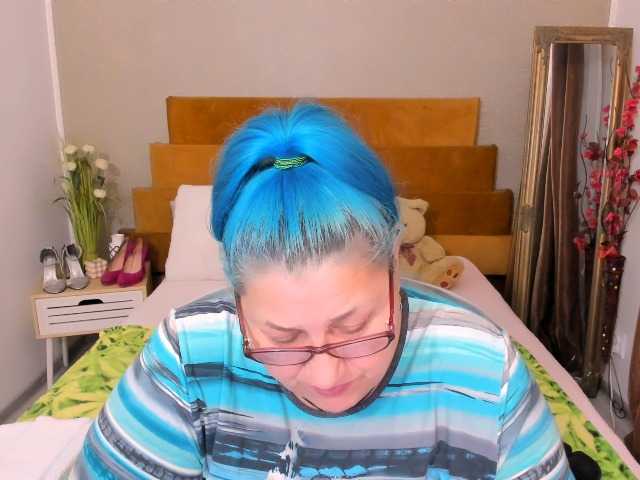 SweetBoobsM live cam on BongaCams