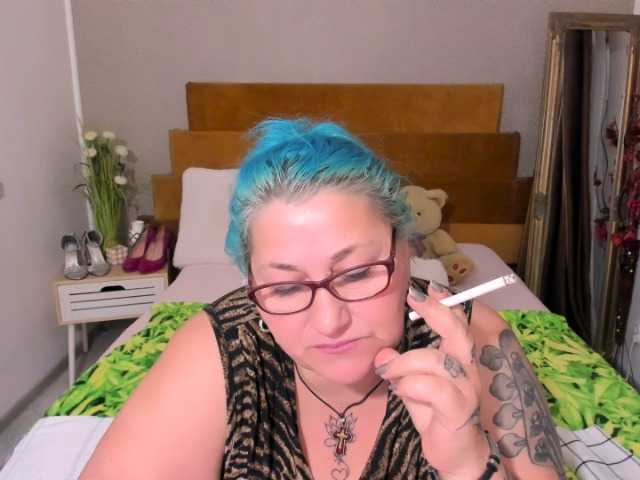 SweetBoobsM live cam on BongaCams