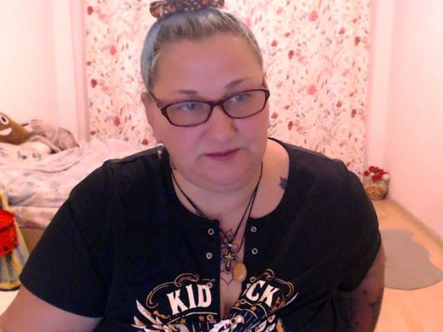 SweetBoobsM live cam on BongaCams
