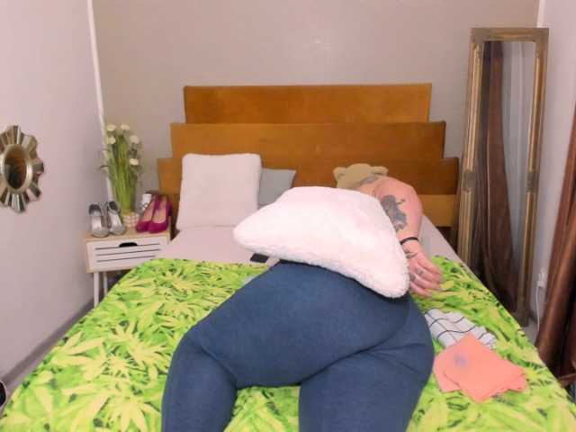 SweetBoobsM, en vivo ahora en BongaCams