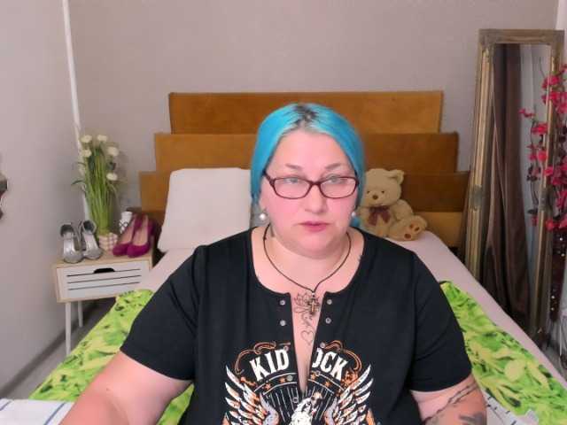 SweetBoobsM live cam preview