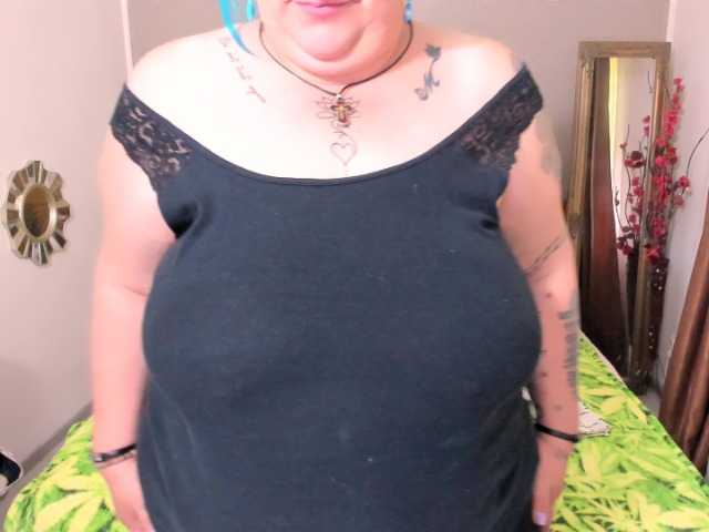 SweetBoobsM