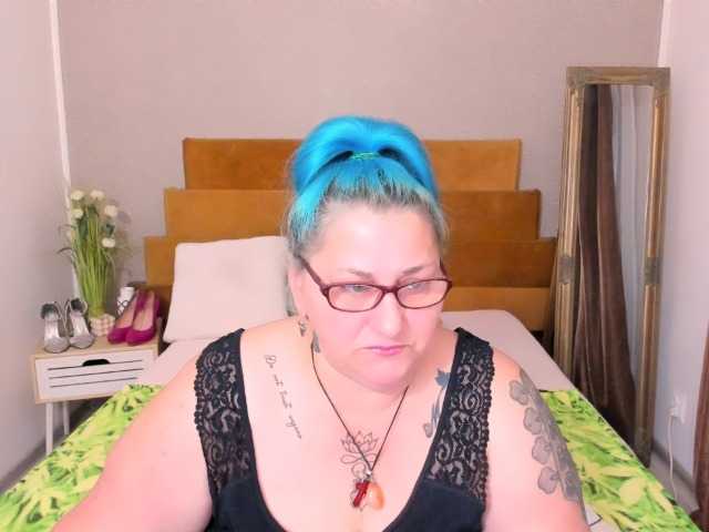 SweetBoobsM, live now on BongaCams