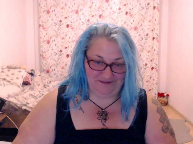 SweetBoobsM live cam preview