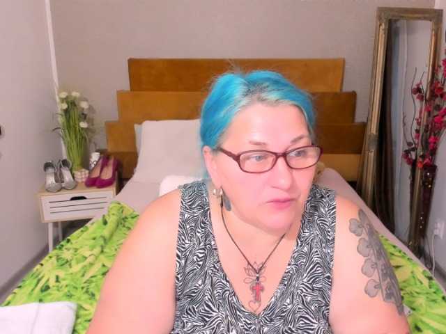 SweetBoobsM live cam on BongaCams