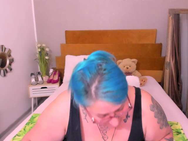 SweetBoobsM