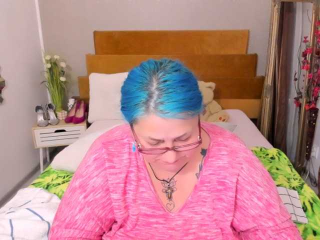 SweetBoobsM live cam on BongaCams
