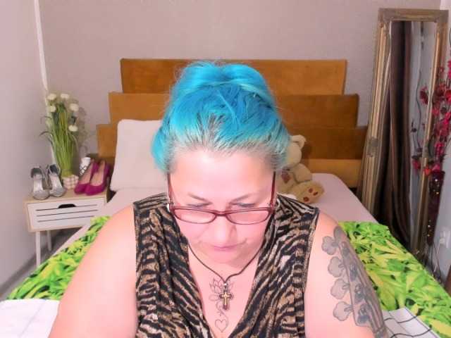 SweetBoobsM live cam on BongaCams