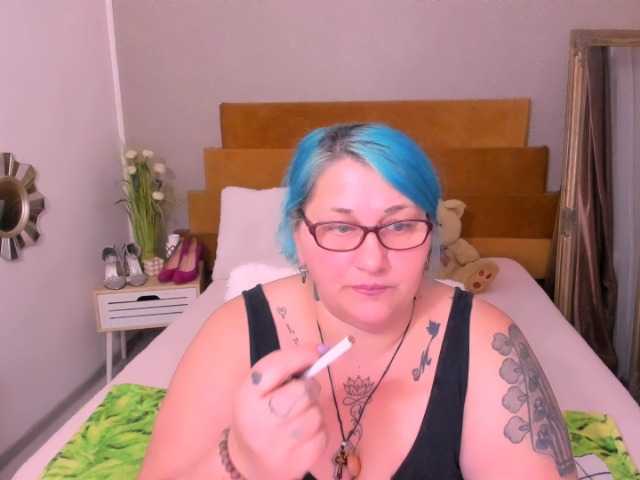 SweetBoobsM live cam on BongaCams