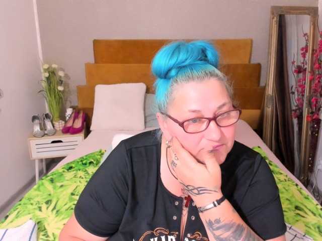 SweetBoobsM live cam on BongaCams