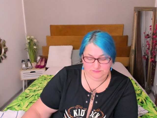 SweetBoobsM live cam on BongaCams