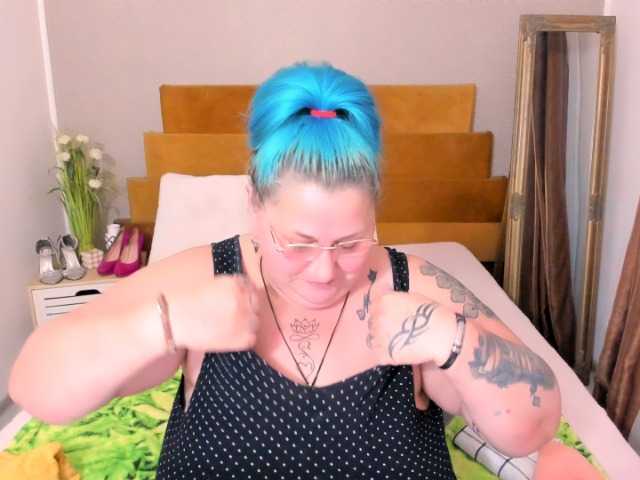 SweetBoobsM live cam on BongaCams