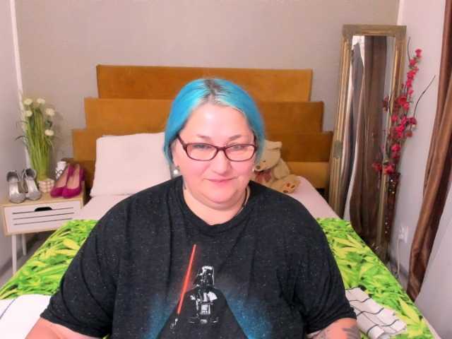 SweetBoobsM — live female cam