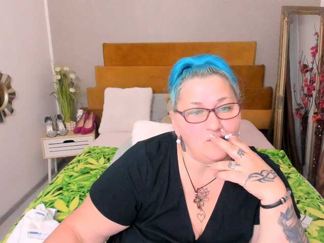 SweetBoobsM live cam on BongaCams