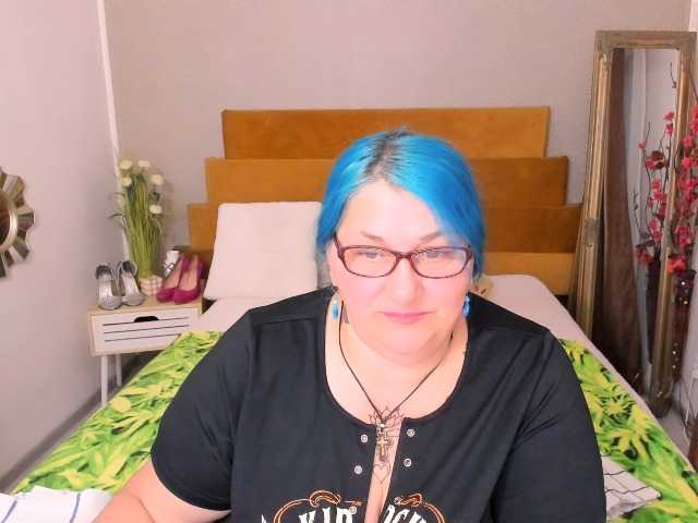SweetBoobsM live cam on BongaCams
