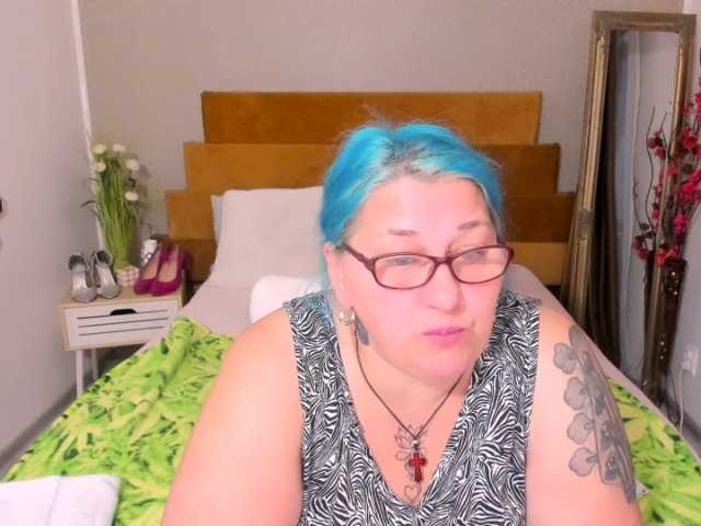 SweetBoobsM live cam on BongaCams