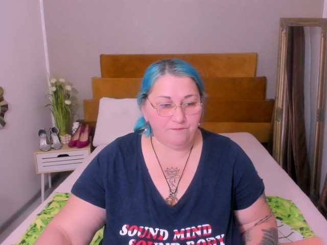SweetBoobsM live cam on BongaCams