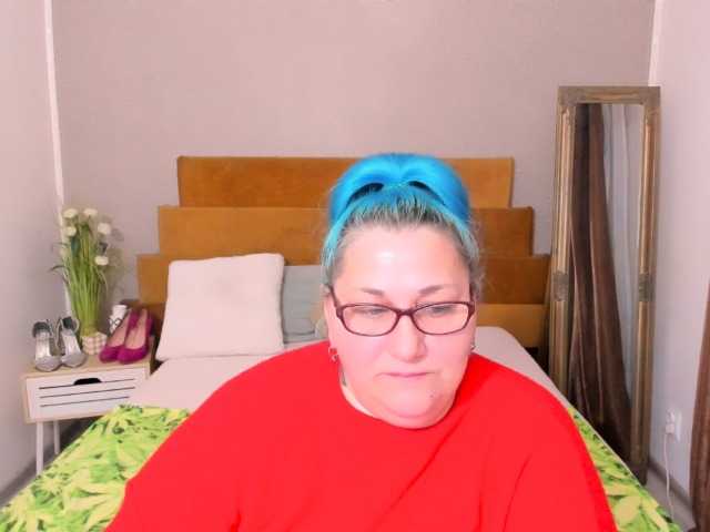 SweetBoobsM, en directo ahora en BongaCams