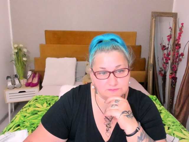 SweetBoobsM live cam on BongaCams