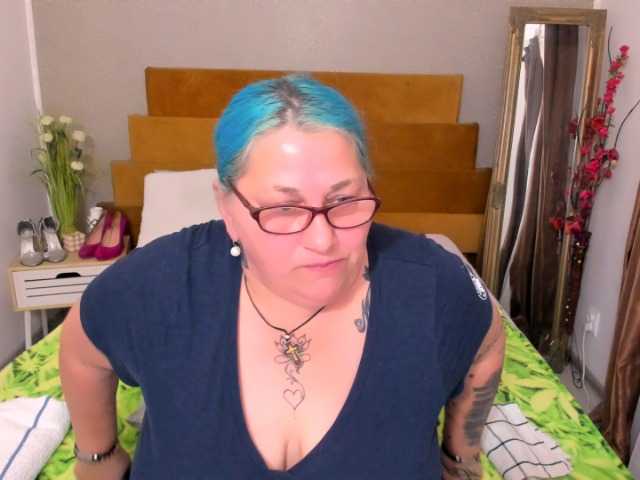 SweetBoobsM live cam on BongaCams