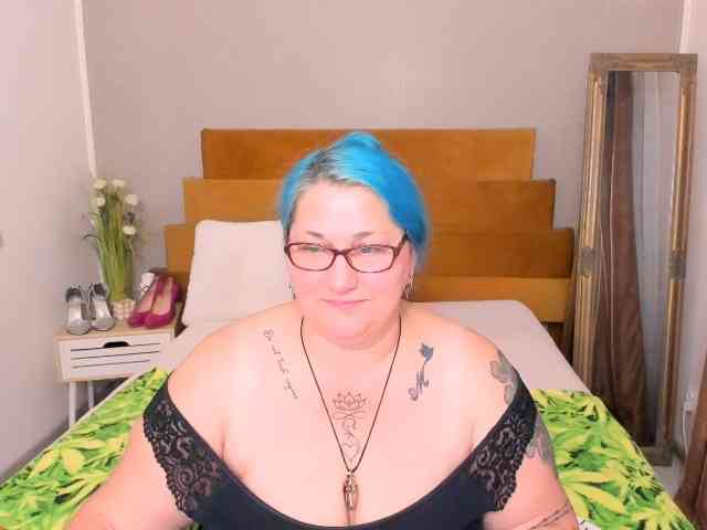 SweetBoobsM