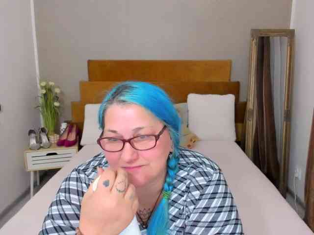 SweetBoobsM webcam