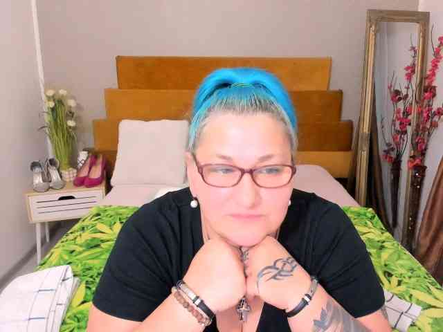 SweetBoobsM webcam