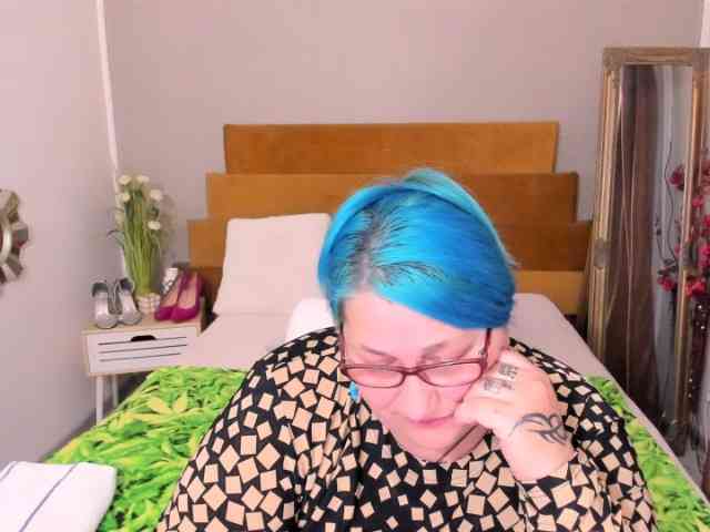 SweetBoobsM webcam