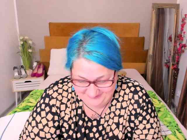 SweetBoobsM webcam