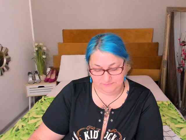 SweetBoobsM webcam