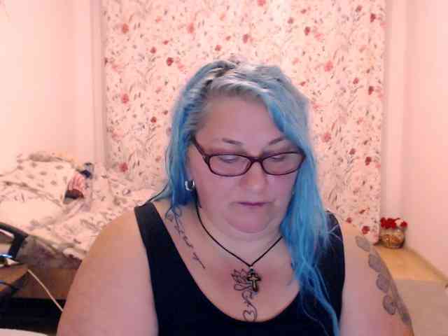 SweetBoobsM webcam