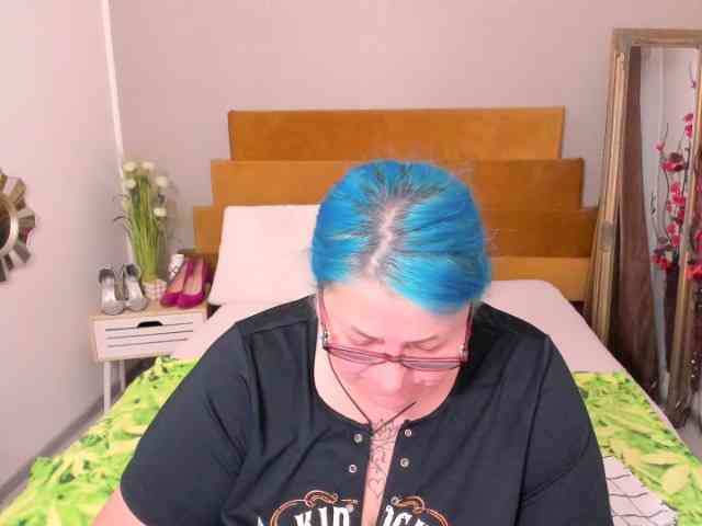 SweetBoobsM webcam