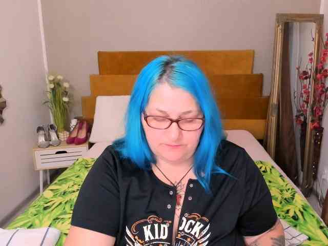 SweetBoobsM webcam
