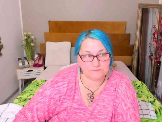SweetBoobsM webcam