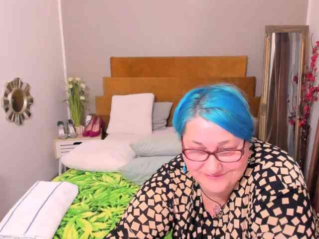 SweetBoobsM webcam
