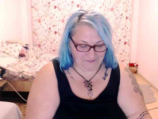 SweetBoobsM webcam